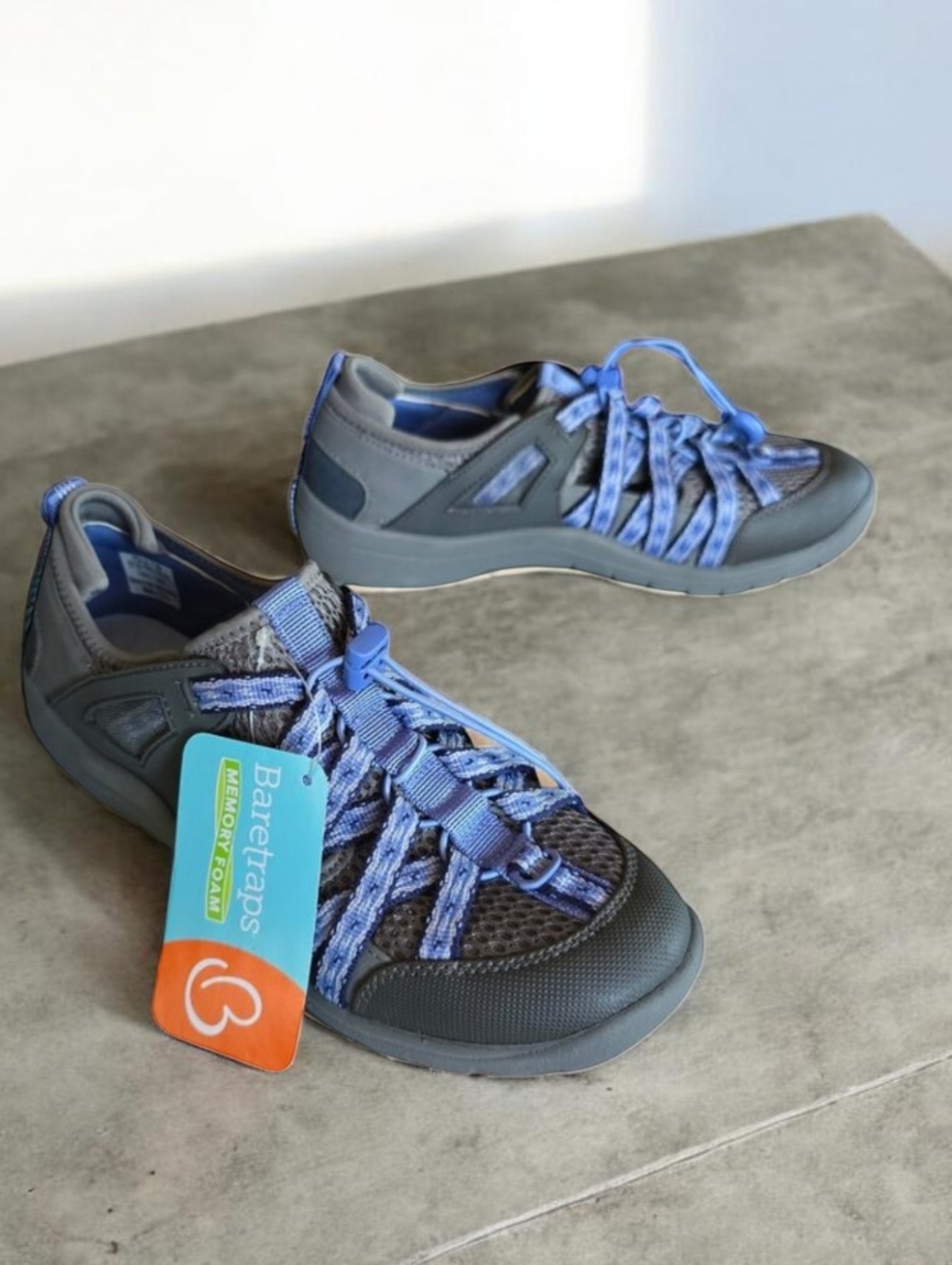 NWT BARETRAPS ( 7.5 ) "POLLA" Fashion Sneaker in Gray and Blue